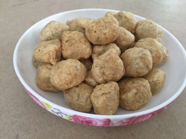 批 發(fā)汕尾海豐陸豐特產(chǎn)零食小吃蝦頭丸脆魚丸
